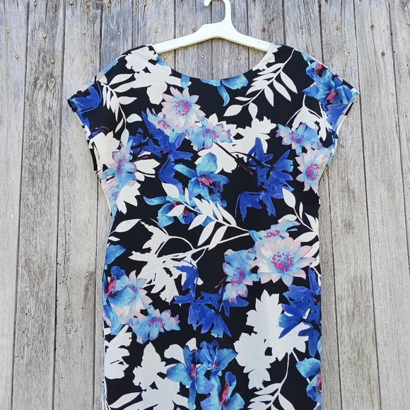 Kut From The Kloth Womens Sz 8 Floral Mini V-back Shift Dress Short Sleeve - Picture 3 of 6